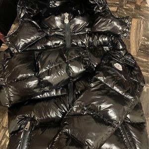 COPY - Mocker jacket puffer size medium need money so have to sell